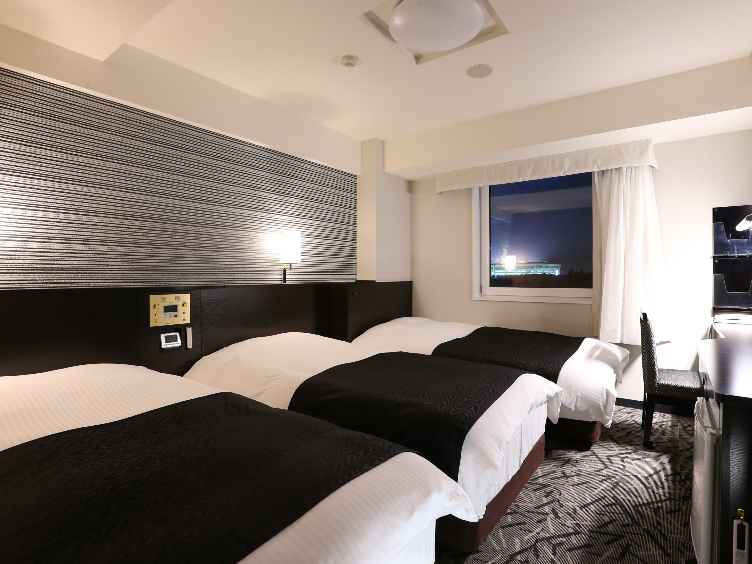 [East Wing] Triple Room